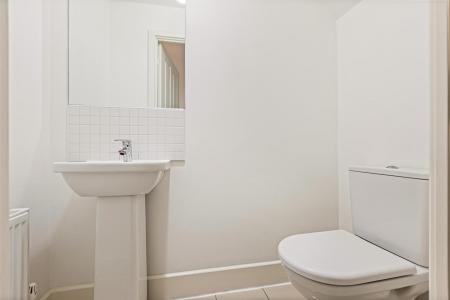 5 bedroom End of terrace house for sale in Elm Tree Court, Leicester