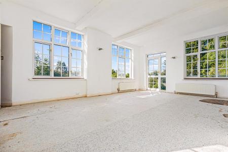 4 bedroom Detached house for sale in Welford Road, Leicester