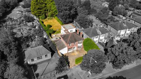 4 bedroom Detached house for sale in Welford Road, Leicester