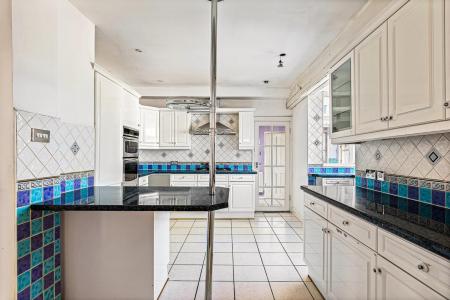 4 bedroom Detached house for sale in Welford Road, Leicester