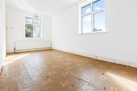 4 bedroom Detached house for sale in Welford Road, Leicester