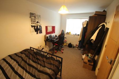 5 bedroom Property to let in Macaulay Street, Leicester