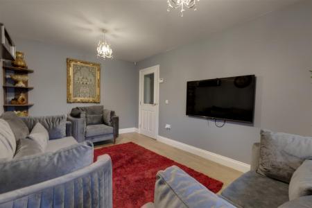5 bedroom Semi-detached house for sale in Evington Valley Gardens, Leicester