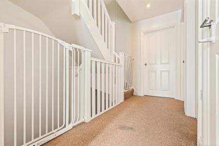 5 bedroom Semi-detached house for sale in Evington Valley Gardens, Leicester