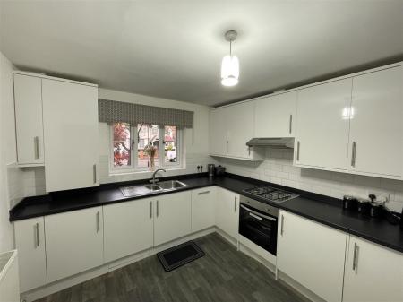 2 bedroom Flat for sale in Carisbrooke Court, Stoneygate