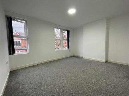 3 bedroom Terraced House for sale in Clarendon Park Road, Clarendon Park