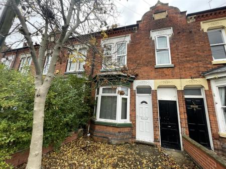 3 bedroom Terraced House for sale in Clarendon Park Road, Clarendon Park