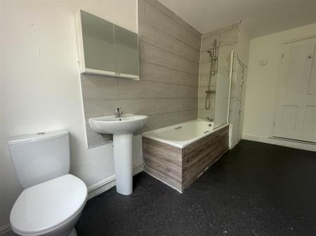 2 bedroom Terraced House for sale in Tudor Road, Leicester