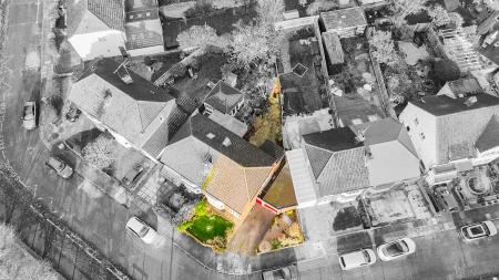 3 bedroom Semi-detached house for sale in Ashclose Avenue, Leicester