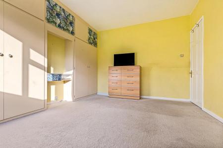 3 bedroom Semi-detached house for sale in Ashclose Avenue, Leicester