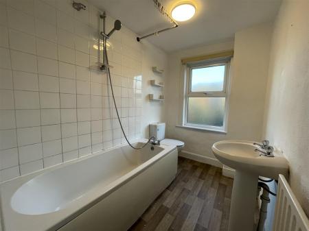 2 bedroom Terraced House for sale in Montague Road, Clarendon Park, Leicester