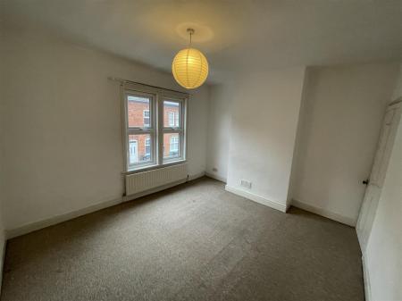 2 bedroom Terraced House for sale in Montague Road, Clarendon Park, Leicester