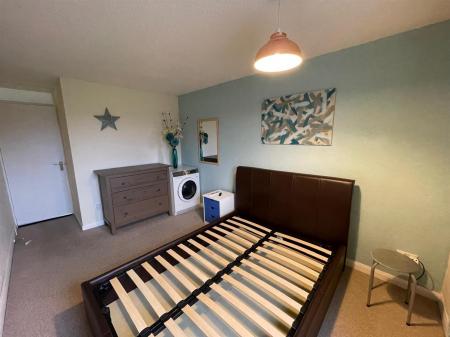 1 bedroom Flat for sale in Lawnswood, Hinckley