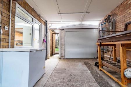 4 bedroom Semi-detached house for sale in Dorset Avenue, Wigston