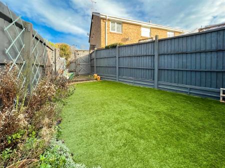 1 bedroom Terraced House for sale in Foxhill Drive, Glen Parva, Leicester