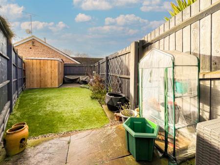 1 bedroom Terraced House for sale in Foxhill Drive, Glen Parva, Leicester