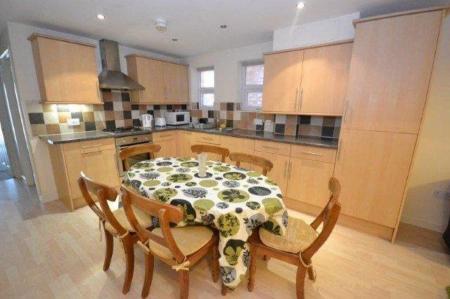 2 bedroom Property to let in Gotham Street, Leicester