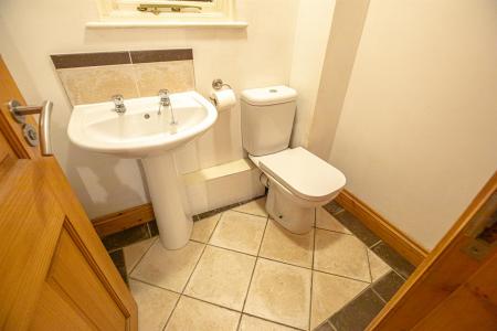 4 bedroom Terraced House for sale in Knighton Road, Leicester