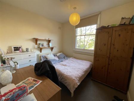 4 bedroom Terraced House for sale in Lorne Road, Clarendon Park, Leicester