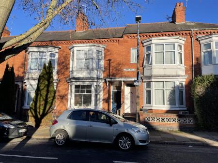 4 bedroom Terraced House for sale in Lorne Road, Clarendon Park, Leicester