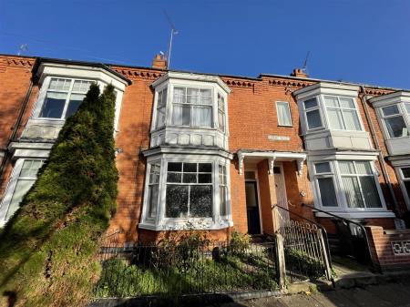 4 bedroom Terraced House for sale in Lorne Road, Clarendon Park, Leicester