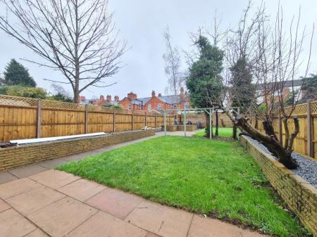 4 bedroom Property to let in Northcote Road, Leicester