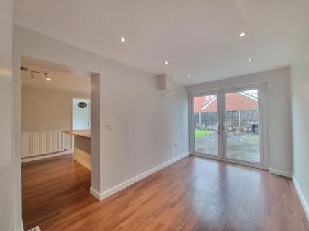 4 bedroom Property to let in Fox Covert, Leicester