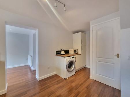 4 bedroom Property to let in Fox Covert, Leicester