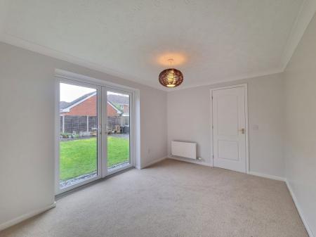 4 bedroom Property to let in Fox Covert, Leicester