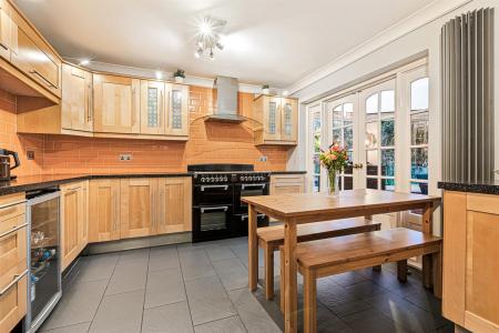 5 bedroom Detached house for sale in Hollies Way, Bushby, Leicester