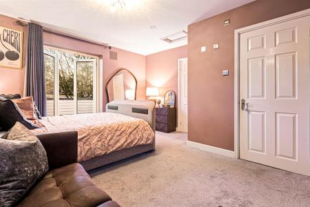 5 bedroom Detached house for sale in Hollies Way, Bushby, Leicester