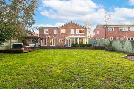 5 bedroom Detached house for sale in Hollies Way, Bushby, Leicester