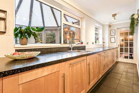 5 bedroom Detached house for sale in Hollies Way, Bushby, Leicester