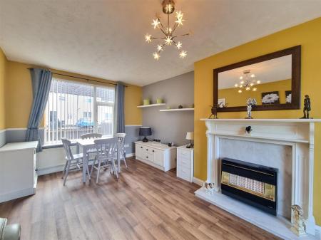 3 bedroom Semi-detached house for sale in Folville Rise, Leicester