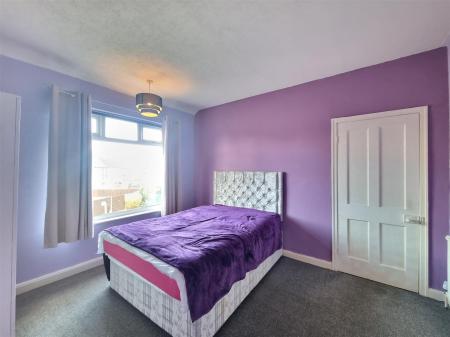 3 bedroom Semi-detached house for sale in Folville Rise, Leicester