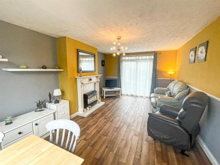 3 bedroom Semi-detached house for sale in Folville Rise, Leicester