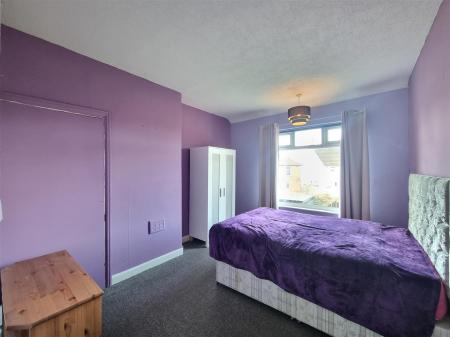 3 bedroom Semi-detached house for sale in Folville Rise, Leicester