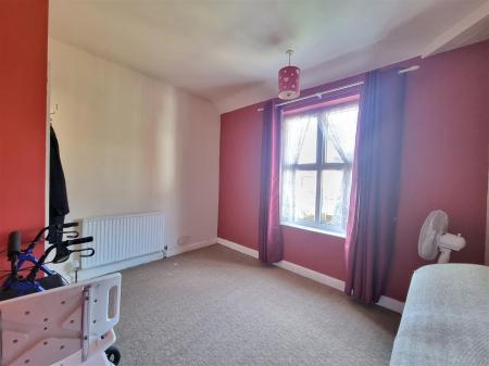3 bedroom Semi-detached house for sale in Folville Rise, Leicester