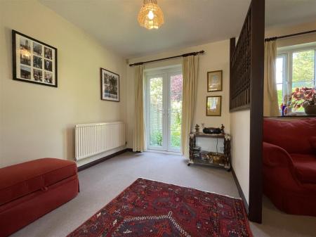 4 bedroom Detached house for sale in Carisbrooke Park, Leicester