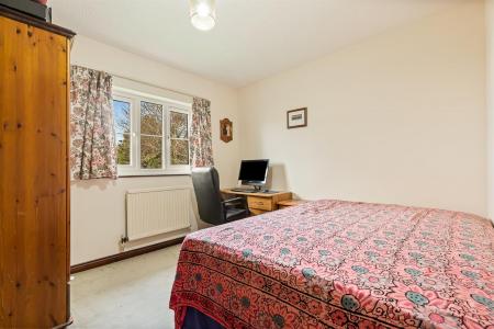 4 bedroom Detached house for sale in Carisbrooke Park, Leicester