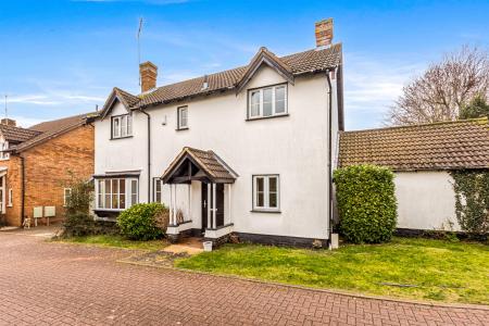 4 bedroom Detached house for sale in Carisbrooke Park, Leicester