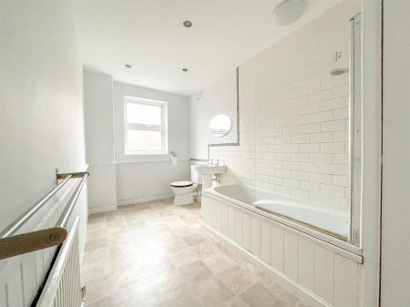 2 bedroom Terraced House for sale in Bolton Road, Westcotes, Leicester