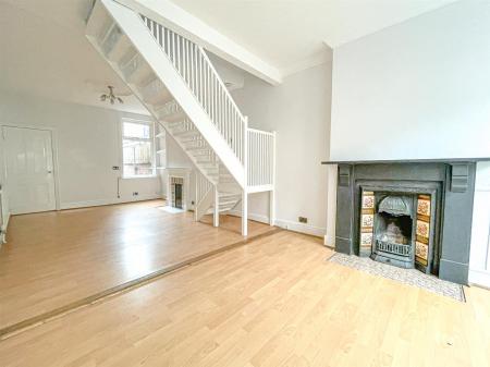 2 bedroom Terraced House for sale in Bolton Road, Westcotes, Leicester