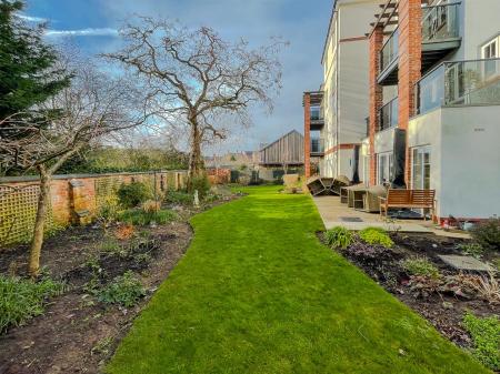 1 bedroom Apartment for sale in Wolsey Court, Leicester