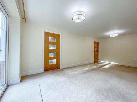 1 bedroom Apartment for sale in Wolsey Court, Leicester