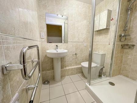 1 bedroom Apartment for sale in Wolsey Court, Leicester