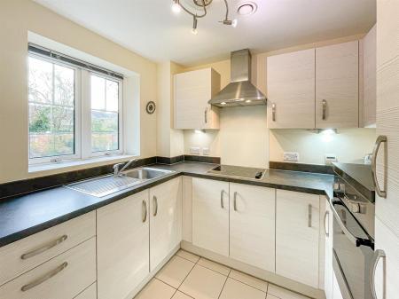 1 bedroom Apartment for sale in Wolsey Court, Leicester