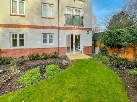 1 bedroom Apartment for sale in Wolsey Court, Leicester