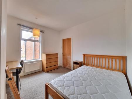 2 bedroom Terraced House for sale in Hartopp Road, Clarendon Park, Leicester