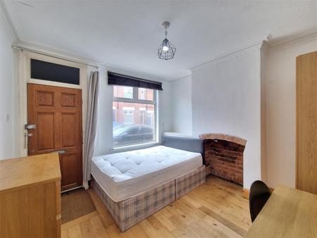 2 bedroom Terraced House for sale in Hartopp Road, Clarendon Park, Leicester